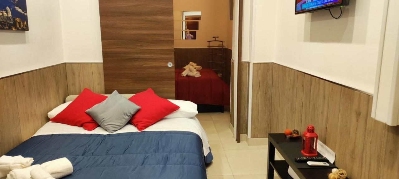 Napuletanata Apartment Napoli Bagian luar foto